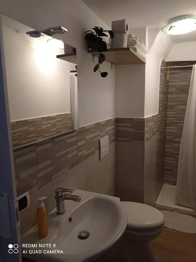 L' Altra Casa Appartement Bari Buitenkant foto